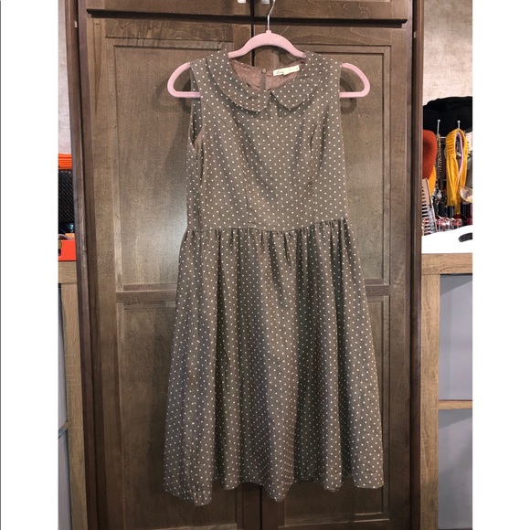 Dress - Picture 1 of 7